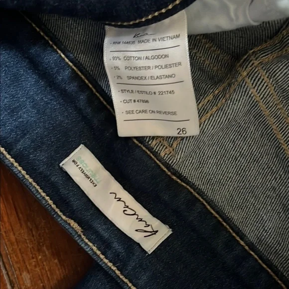 KanCan Jeans with Stretch - Picture 3 of 3
